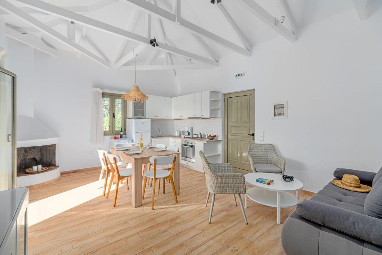 Kosyforema Villas Gialova Exteriör bild