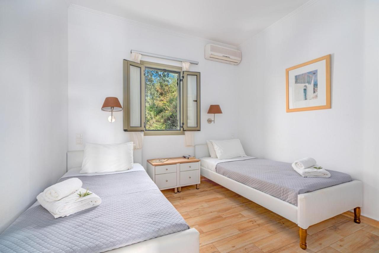 Kosyforema Villas Gialova Exteriör bild